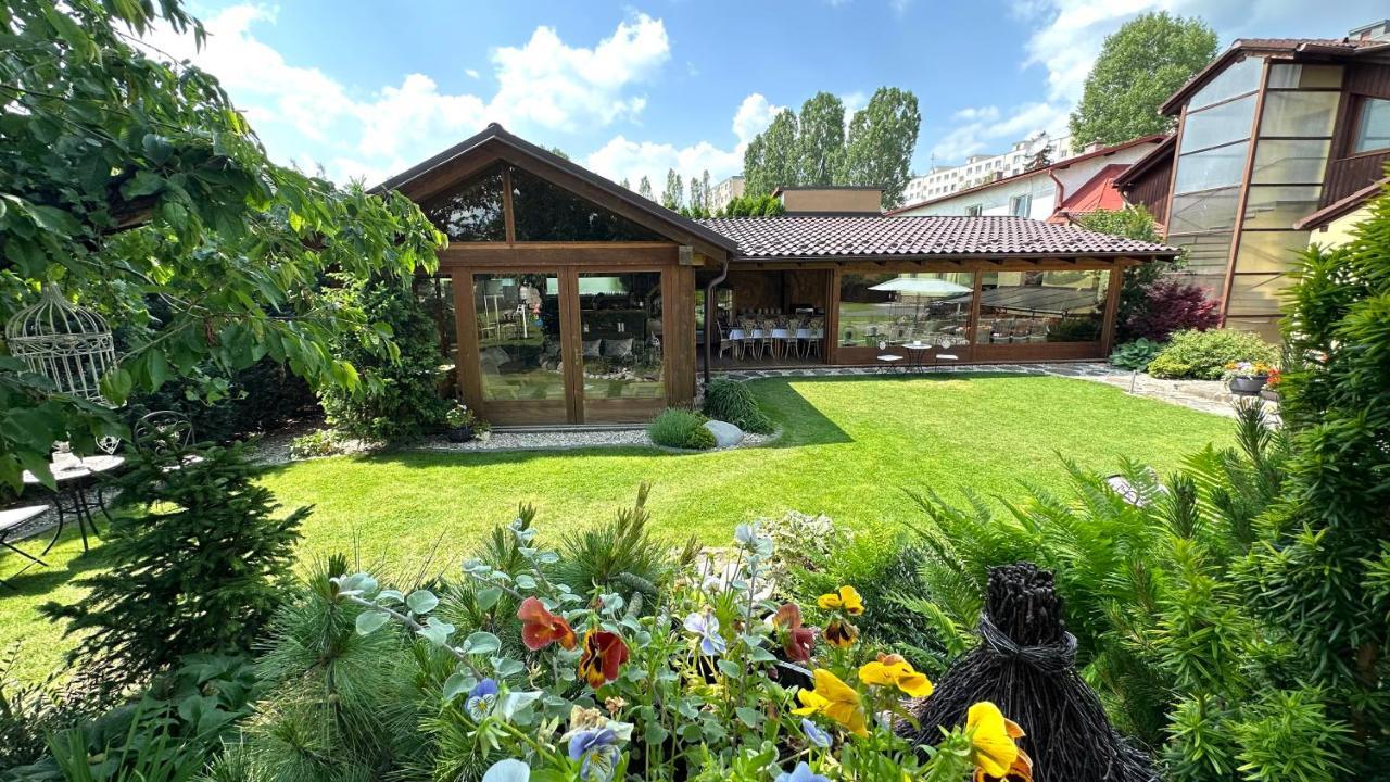 Wellness Penzion Vila Mery Poprad Buitenkant foto